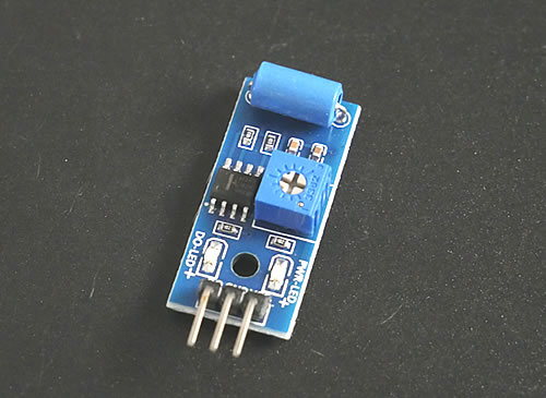 常闭型SW420震动传感器模块